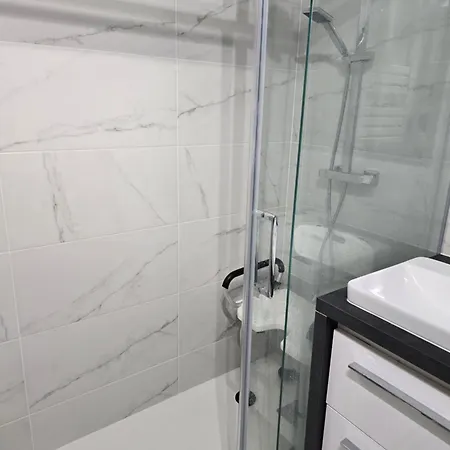 - Paris - Salons & Missions Pro * Montrouge